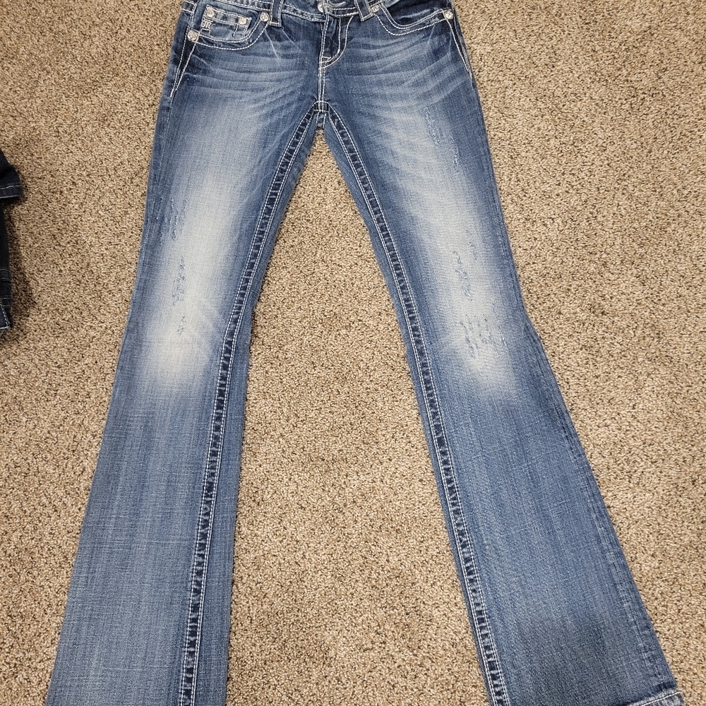 Like New!  Miss Me jeans size 26